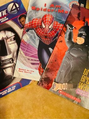 🆒📕 Young Readers Superheroes Paperback Books - Movie Based Batman / Spiderman